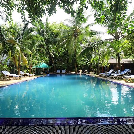 Hotel Susantha Garden ベントータ エクステリア 写真