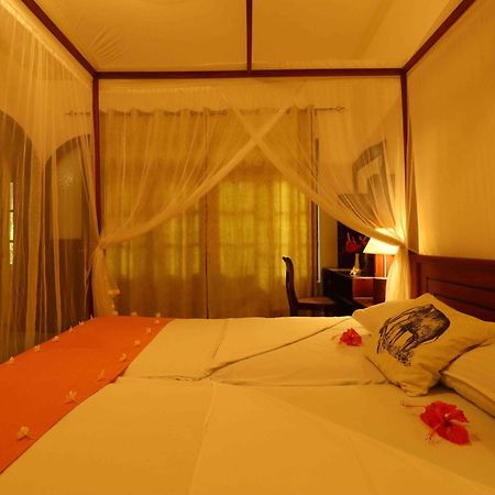 Hotel Susantha Garden ベントータ エクステリア 写真