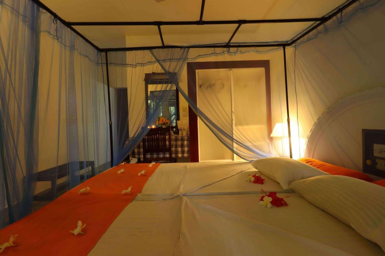 Hotel Susantha Garden ベントータ エクステリア 写真