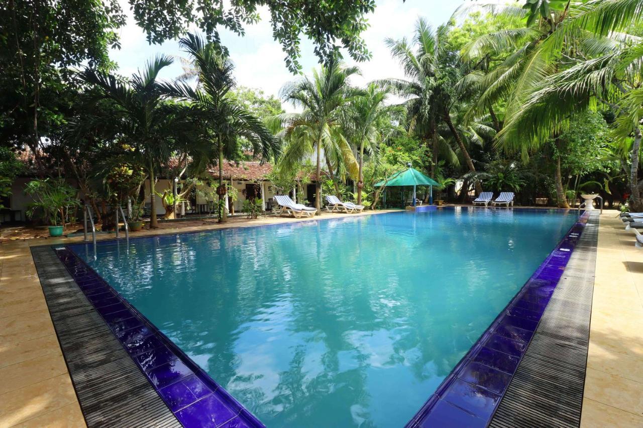 Hotel Susantha Garden ベントータ エクステリア 写真