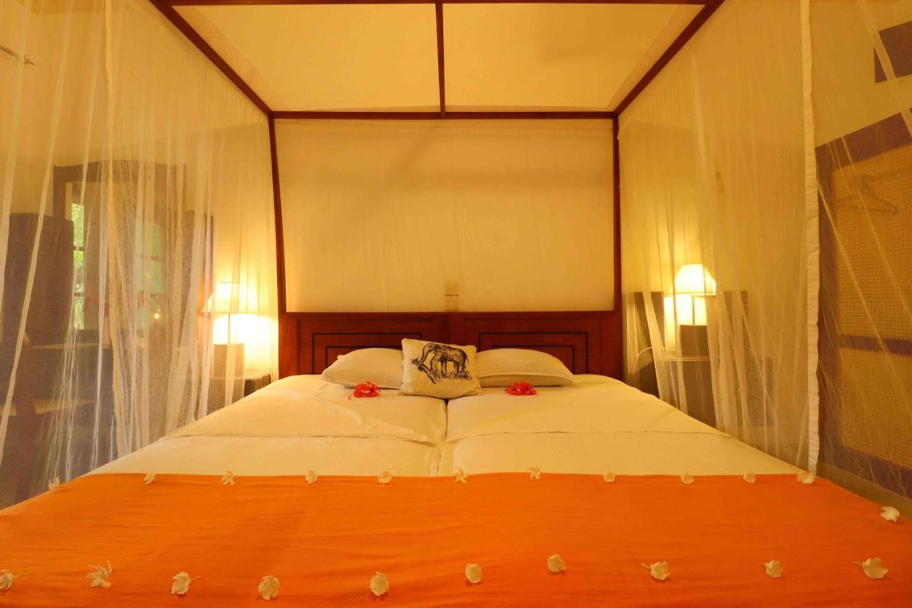 Hotel Susantha Garden ベントータ エクステリア 写真
