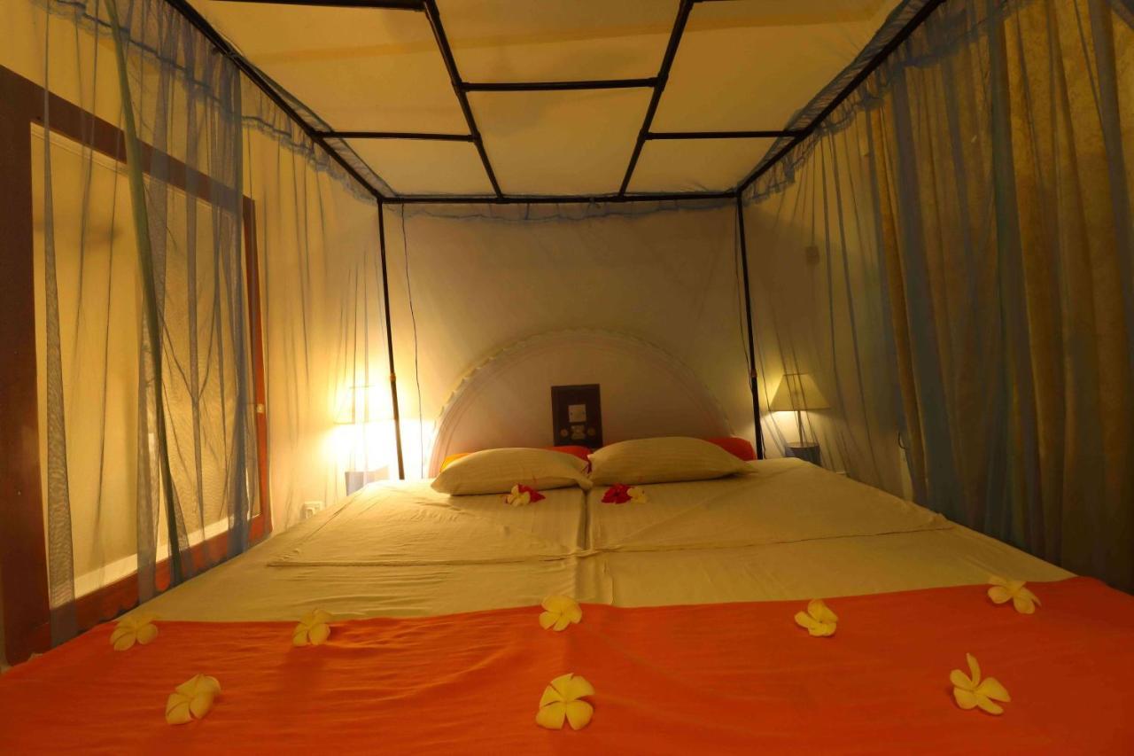 Hotel Susantha Garden ベントータ エクステリア 写真