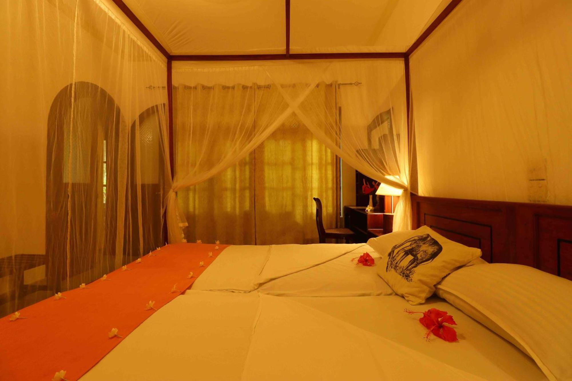 Hotel Susantha Garden ベントータ エクステリア 写真